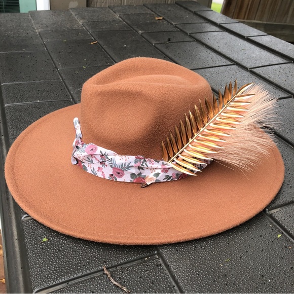 Hand Crafted Other - Brand new, handmade floral boho felt hat